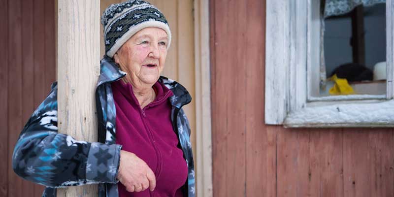 Юрьевна. 80-летняя пенсионерка выхаживает алкоголиков в карельской деревне